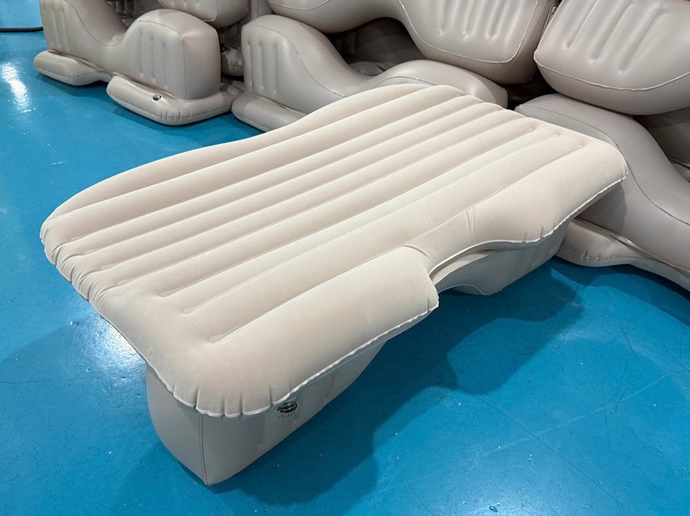 Inflatable car air mattress bed for camping, car travel bed with build in pump - Image 5